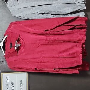 Men's lightweight sweater long sleeve.